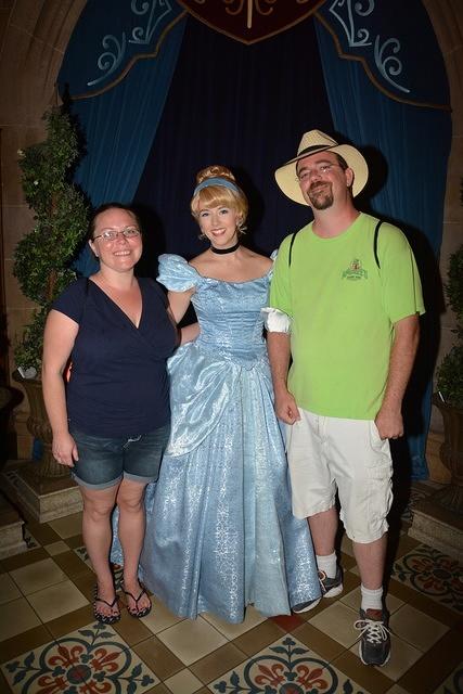 MK CRTLOBBYCHAR 20160928 7815832573