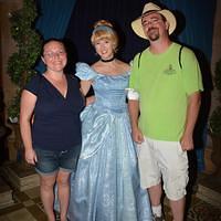 MK CRTLOBBYCHAR 20160928 7815832572